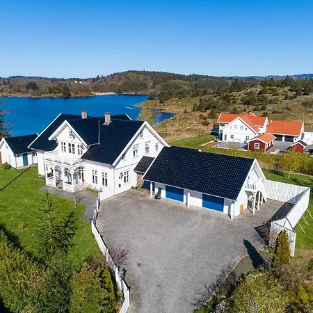 Kragenes 3* Farsund